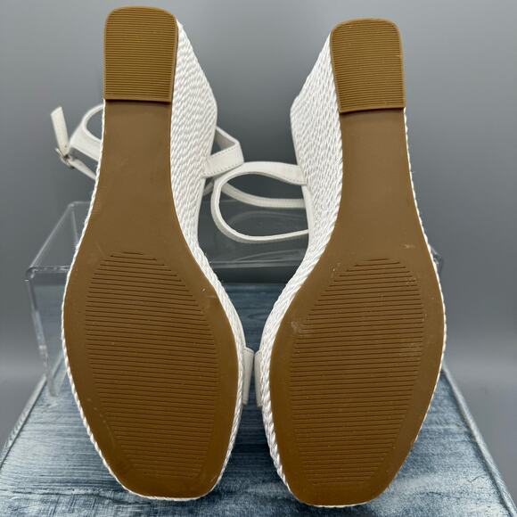 NEW Steve Madden Women’s Tory Twist Wedge Sandals White Size 10M - Picture 9 of 11